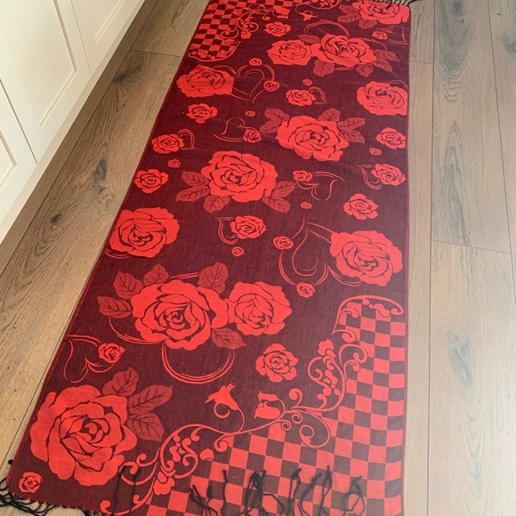 Red pashmina - Picture 8 of 9